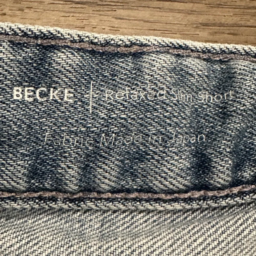 AG Adriano Goldschmied Becke Relaxed Slim Shorts Light Wash Denim 30